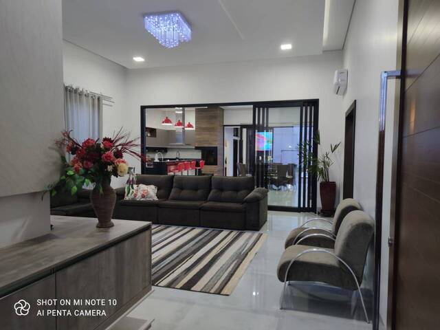 #879 - Casa para Venda em Tangará da Serra - MT