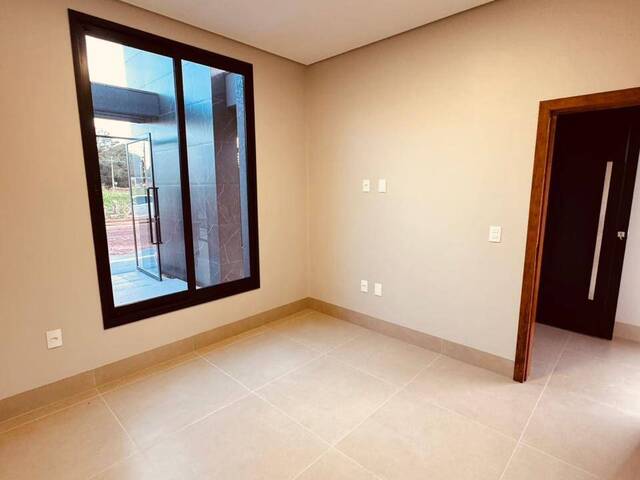 #1330 - Casa para Venda em Tangará da Serra - MT - 3
